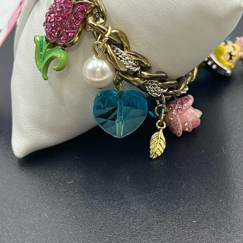 Betsey Johnson 